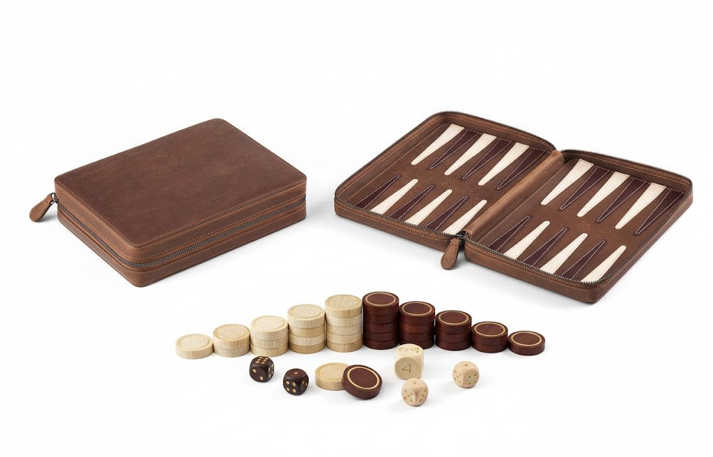 Juego De Backgammon De Cuero Marrón De 21 Pulgadas | Incluye Fichas, Dados Y Tazas