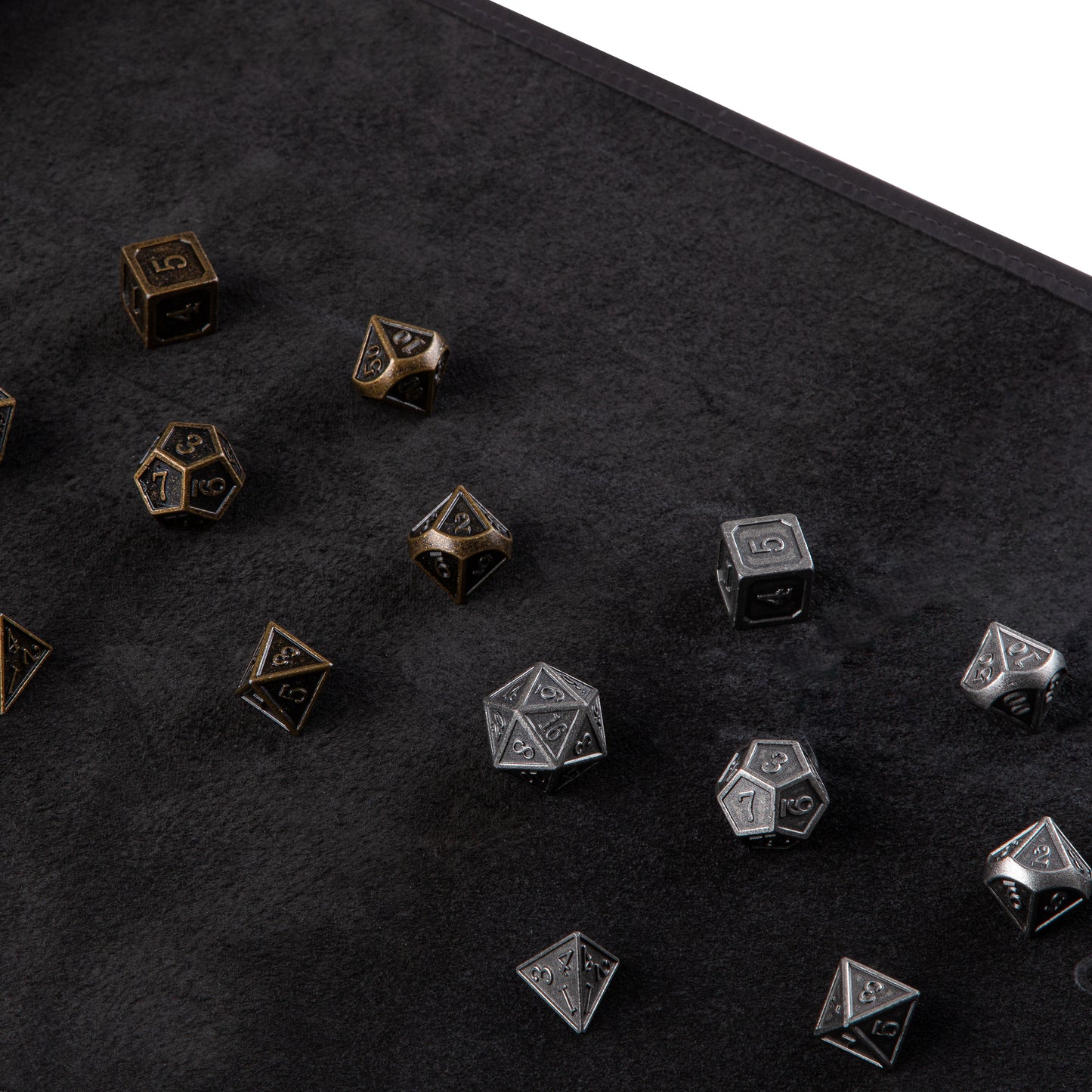 Roll Up RPG Dice Mat including Bronze + Iron metal set - Pure Black