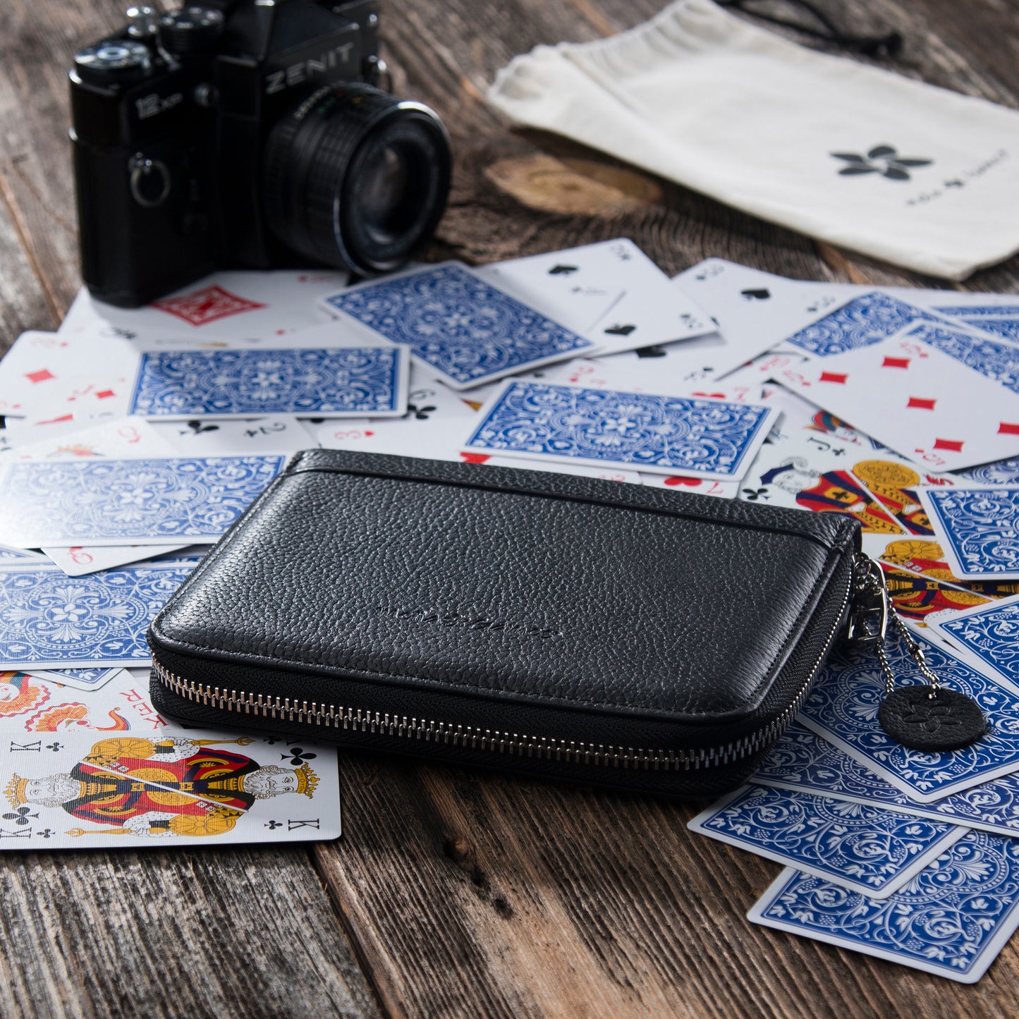 Playing Cards Set Deluxe - Designer Edition - Black/Red