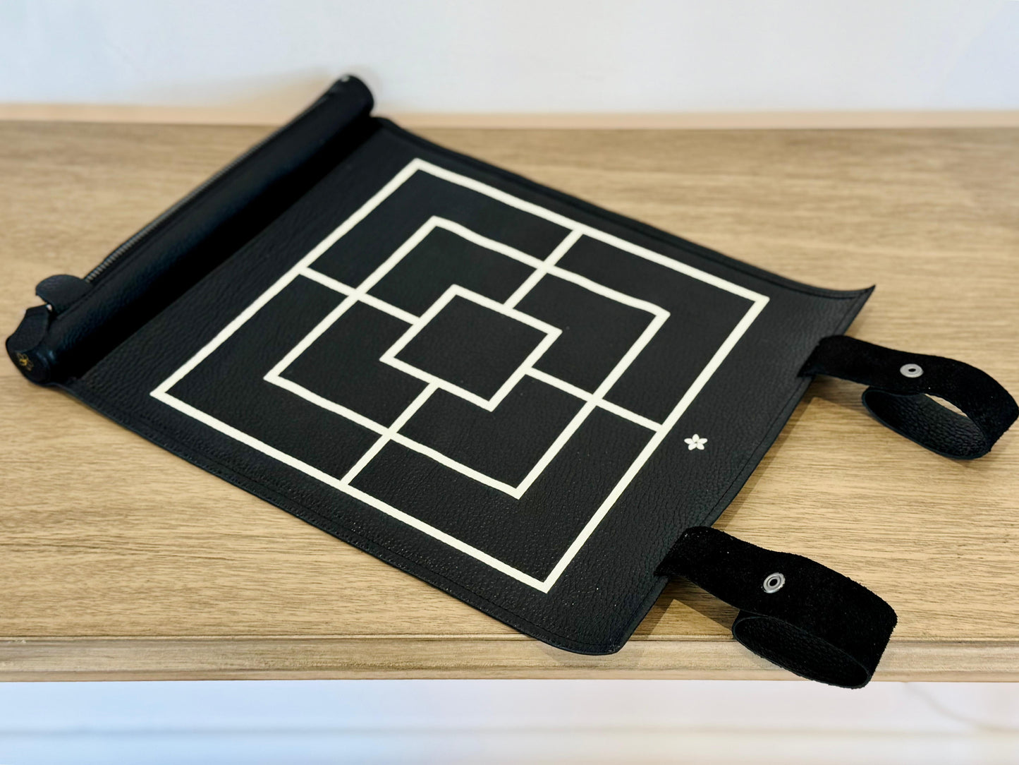 Nine Men's Morris Set - Roll-up Leather Board