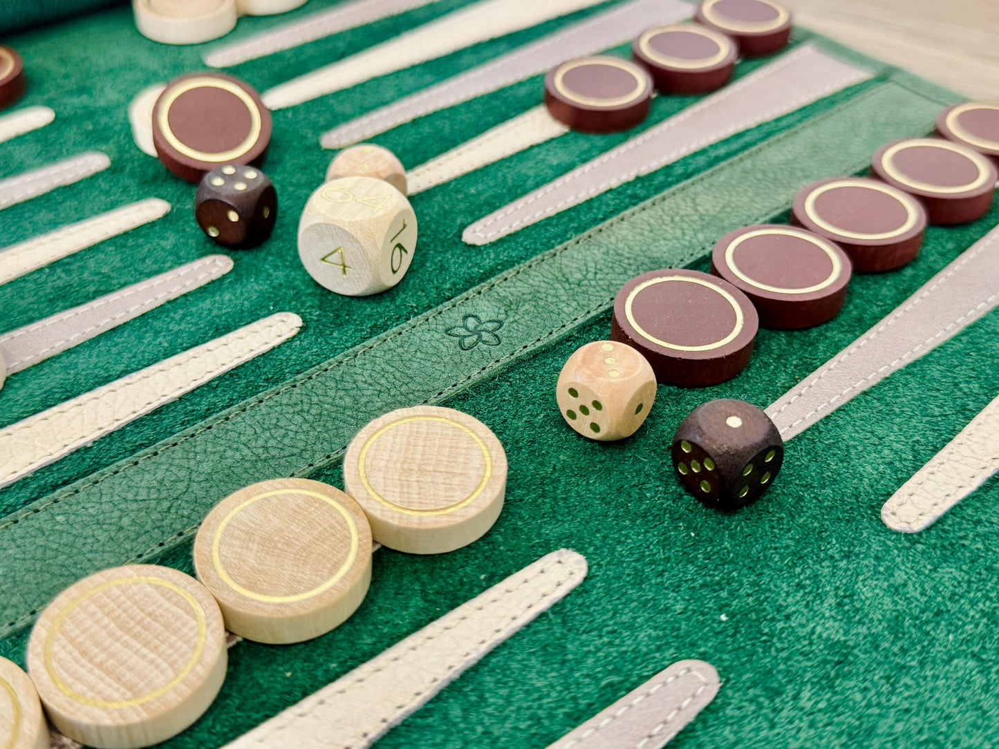 Roll up Leather Backgammon Set - Grande Dame