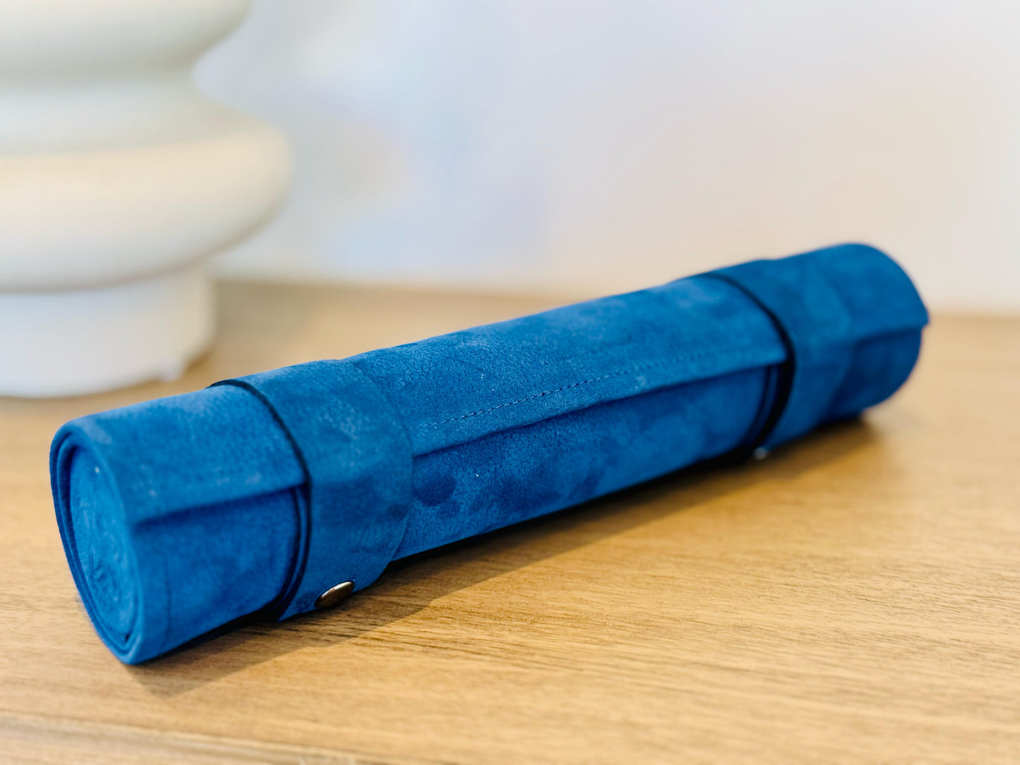 Blue nubuck leather roll-up case detail